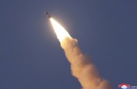 КНДР випробувала ракету з касетною боєголовкою 