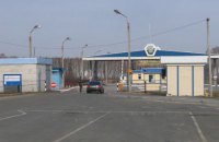 Скажений єнот заблокував роботу пункту пропуску в Чернігівській області