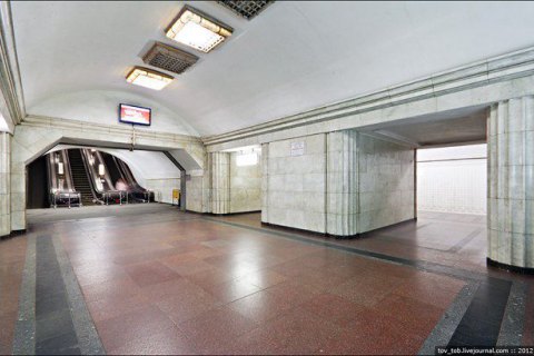 На метро "Арсенальна" починають ремонт ескалаторів, який триватиме до 2020 року
