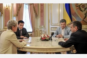 Украина, Россия и ОБСЕ достигли взаимопонимания по мирному плану Порошенко