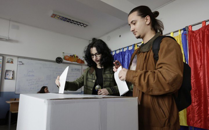 У Румунії на президентських виборах фіксують найвищу явку за останні 20 років