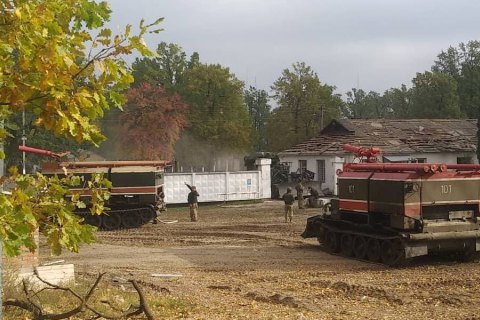 ГосЧС объявила о ликвидации пожара на арсенале возле Ични