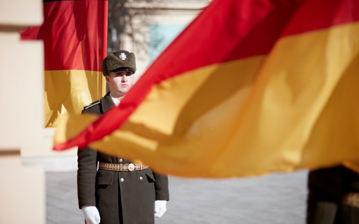 Германия возобновляет работу посольства в Киеве