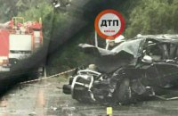 В Киеве столкнулись кроссовер и грузовик, один человек погиб