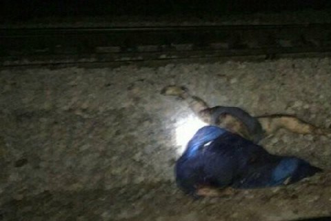 В Киеве поезд насмерть сбил мужчину, перебегавшего пути