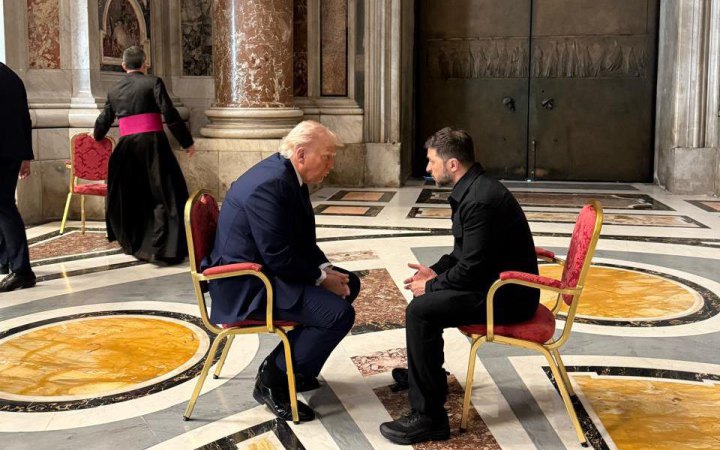 ​Трамп і Зеленський провели зустріч перед похороном Папи Франциска (доповнено)