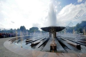 ​На Майдане установят швейцарские светящиеся фонтаны