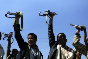 У Ємені повстанці-шиїти захопили президентський палац