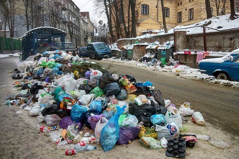 С 1 января украинцев обязали сортировать мусор