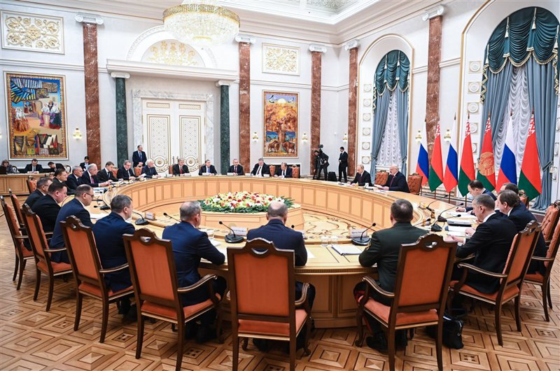Зустріч делегацій у розширеному складі в Палаці незалежності в Мінську, 19 грудня 2022 року