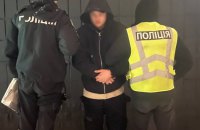 Затримали чоловіка, якого підозрюють у підпалах семи авто у Києві