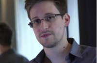 Берні Сандерс закликав владу США помилувати Сноудена