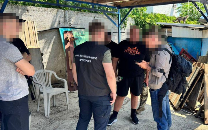 Правоохоронці викрили злочинну організацію, яка постачала військовим харчі в меншому обсязі