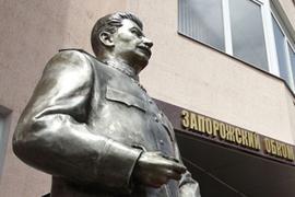 Голову Сталину пилили семь человек - прокуратура