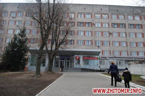 У Житомирі пацієнт вистрибнув з вікна шостого поверху обласної лікарні