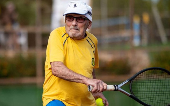 98-річний українcький тенісист Станіславський узяв участь у чемпіонаті світу ITF