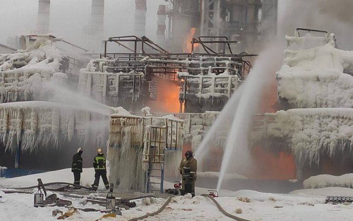 У СБУ підтвердили дронову атаку по нафтотерміналу «Усть-Луга» у Росії