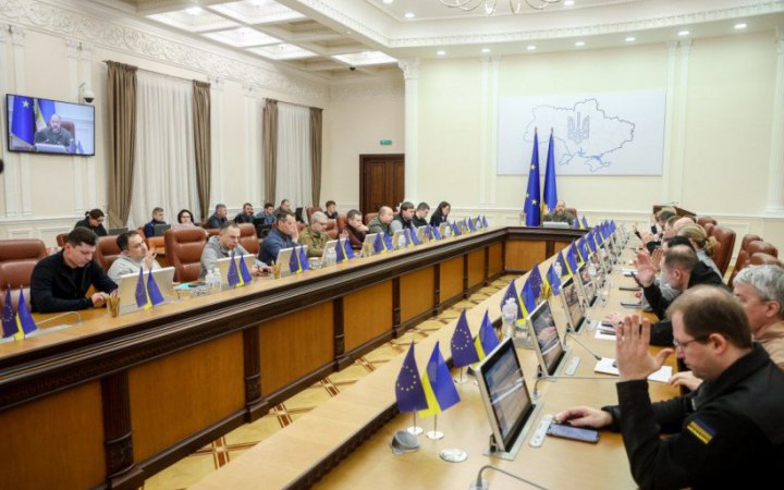 Кабінет міністрів звільнив всіх заступників міністра оборони України. Перший заступник зберіг посаду
