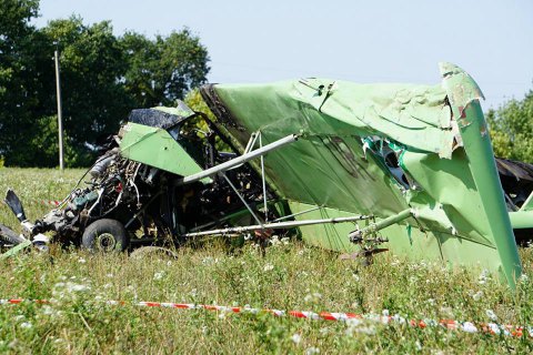 Пілот літака, що розбився в Харківській області, помер у лікарні