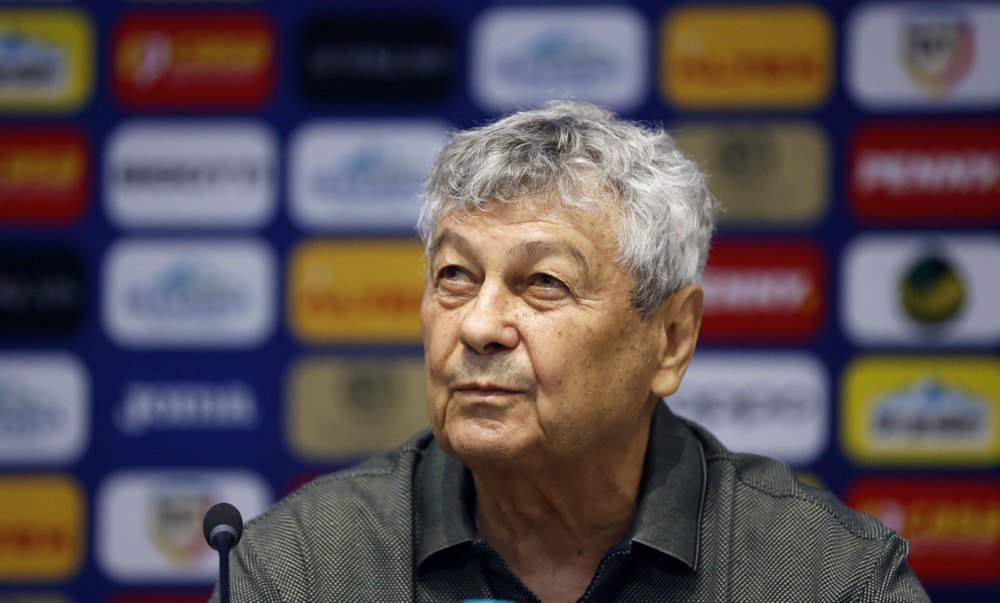 Мірча Луческу під час пресконференції