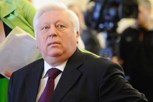 Пшонка обвинил Тимошенко в стремлении уйти от суда по делу Щербаня