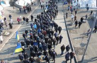 400 человек провели шествие к мемориалу Небесной сотни в центре Киева