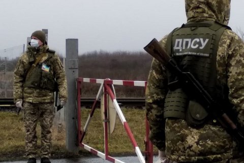 На границе с Россией обнаружили двух нарушителей самоизоляции