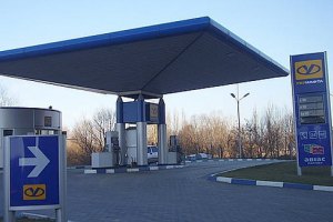 Налоговики развернули войну против дешевого украинского бензина