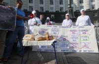 В больницу попала вторая голодающая сотрудница "Киевхлеба"