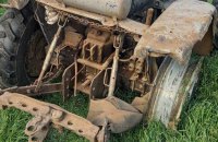 На Херсонщині на ворожій міні підірвався трактор з гуманітарною допомогою