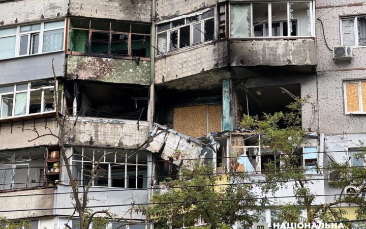 У Херсоні росіяни скинули боєприпас на цивільного