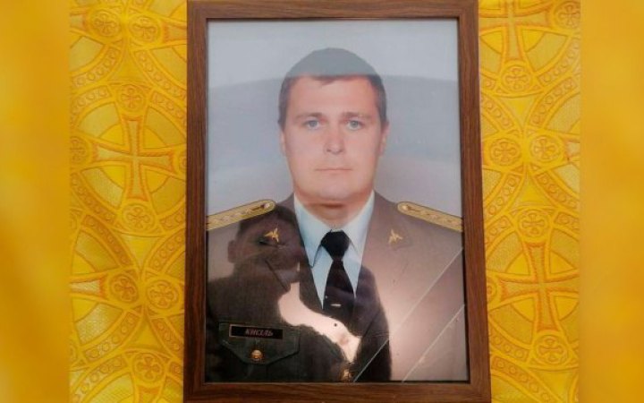У Чернігові поховали авіатехніка, який загинув при падінні вертольотів на Донеччині