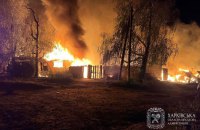 На Харківщині унаслідок обстрілів РФ постраждали три людини. Дрон влучив в автобус