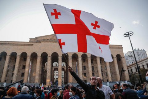 У Грузії опозиційні партії відмовляються від мандатів 