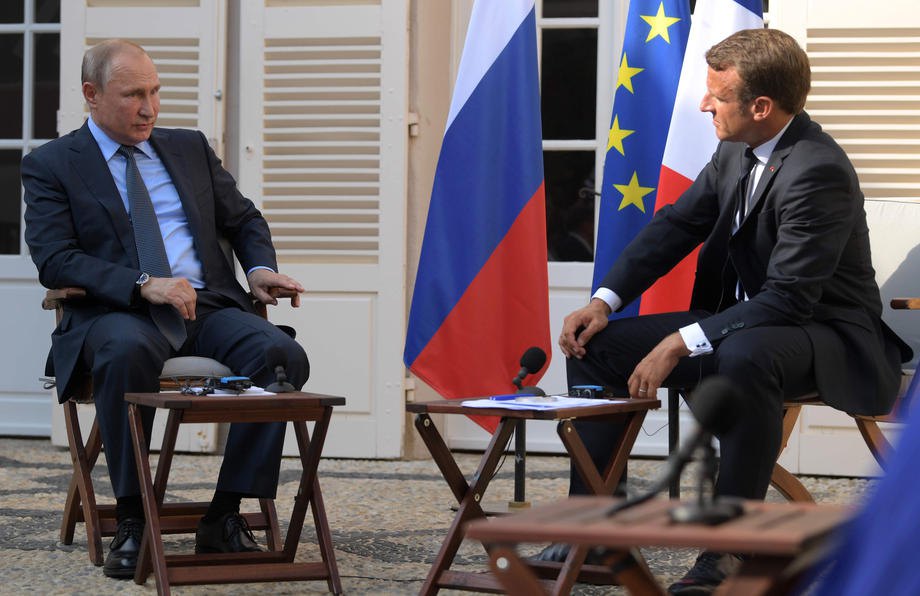 Президенти Росії Володимир Путін і Франції Еммануель Макрон перед переговорами у форті Брегансон у Франції, 19 серпня 2019.