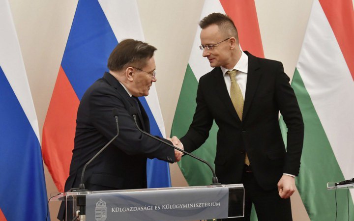 Радіо Свобода: Угорщина погодилася на нові санкції проти РФ в обмін на побудову в країні АЕС «Росатомом»
