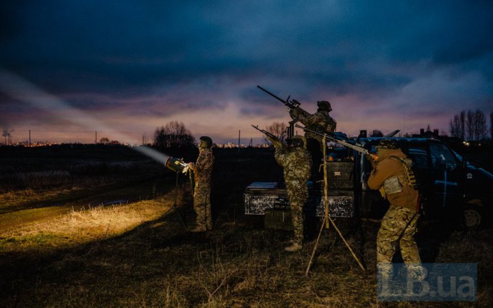 Сили ППО уночі збили російську ракету та чотири "Шахеди"