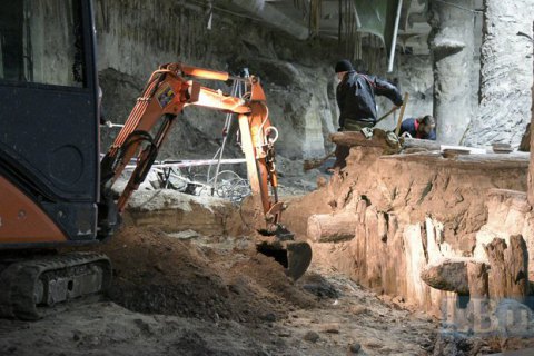 КМДА продовжить розкопки на Поштовій після зміцнення паль і опор