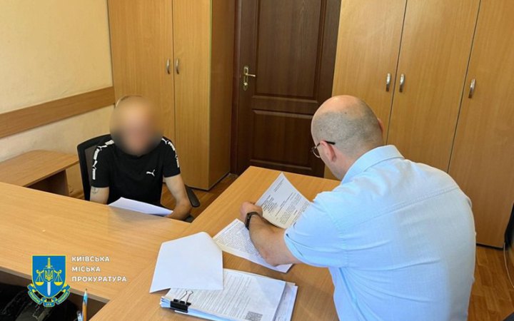 У Києві чоловік обікрав пожежну частину, поки рятувальники ліквідовували наслідки ворожої атаки  