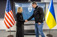 Федоров обговорив із тимчасово повіреною у справах США артснаряди із лазерним наведенням і тестуванн дронів