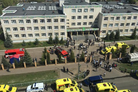 Суд в России арестовал убийцу, устроившего стрельбу в школе Казани 