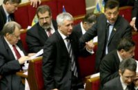 Нунсовец подкупает избирателей медаптечками