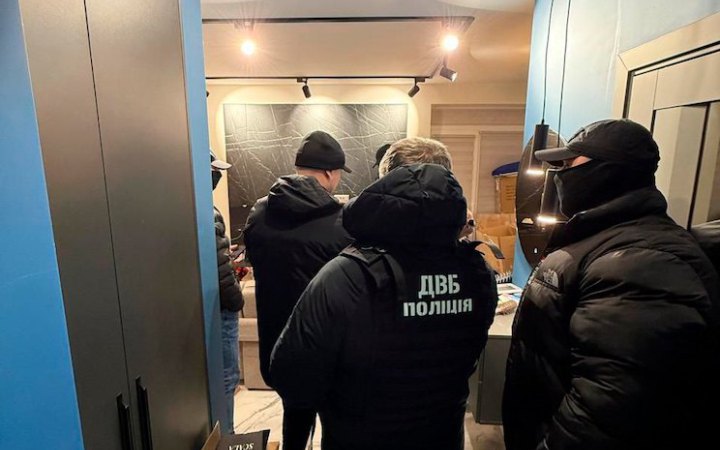 Затримали ще одного фігуранта справи про хакерське угруповання, яке викрадало документи і вимагало викуп