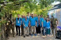 ​Українські та американські лікарі у супроводі військових ГУР змогли допомогти людям у важкодоступних селах Херсонщини