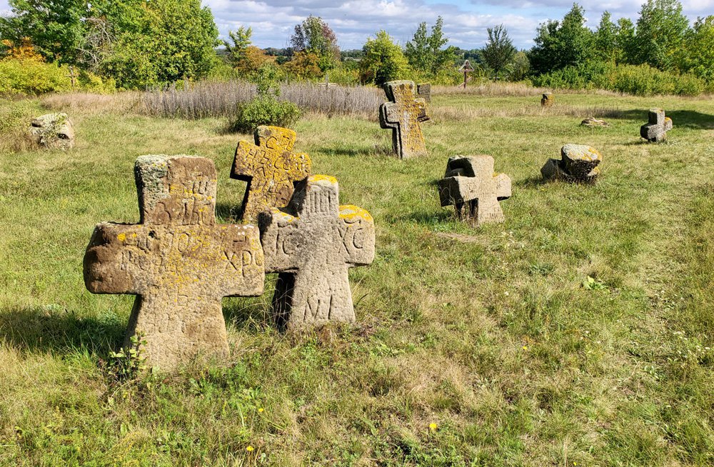 Цвинтар в селі Колодисте на Черкащині