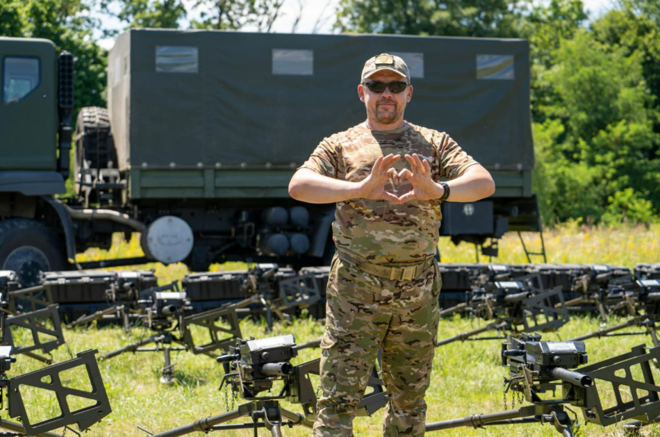 Передача зброї бійцям ТрО