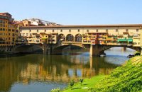 Во Флоренции задержали двух украинцев за надписи на старинном мосту