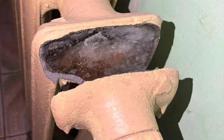 Після нічного удару по Києву без опалення опинилися ще 2600 багатоповерхівок