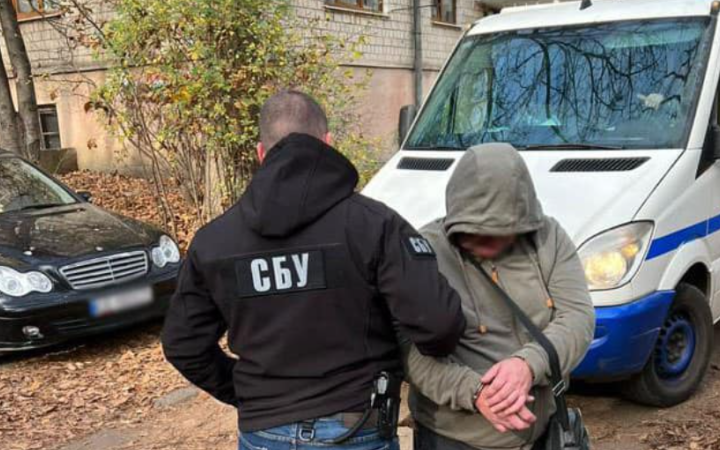 Правоохоронці викрили ще одного учасника схеми перетину кордону з Молдовою