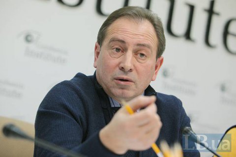 Томенко: Порошенко зберіг уряд Яценюка на третій термін